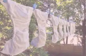 Beitragsbild Blogartikel Großes Geschäft aus Stoffwindeln entfernen